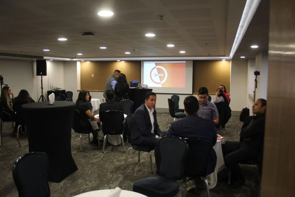 Plática FortiManager y FortiAnalyzer: Innovación en Ciberseguridad Empresarial.